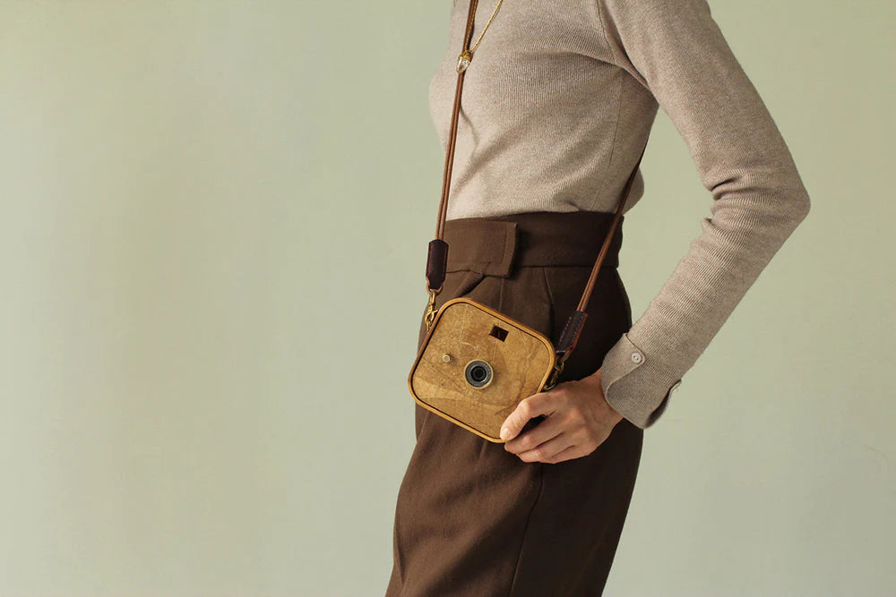 Thinkk & Shoot Camera - Leaf (Light Brown Autumn Afternoon)