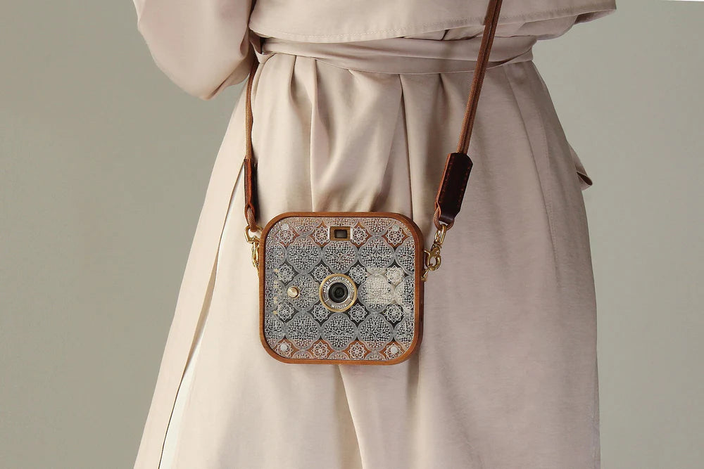 Thinkk & Shoot Camera - Begonia Flower