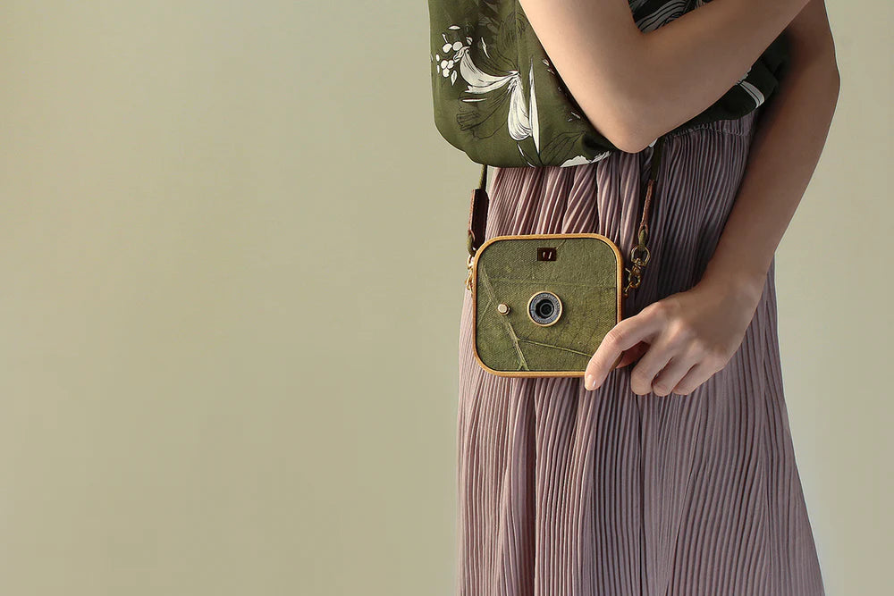 Thinkk & Shoot Camera - Leaf (Bright Green Spring Morning)