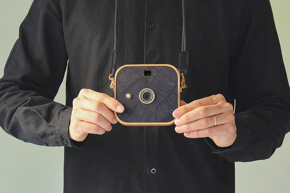 Thinkk & Shoot Case : Leaf (Dark Blue Winter Night)